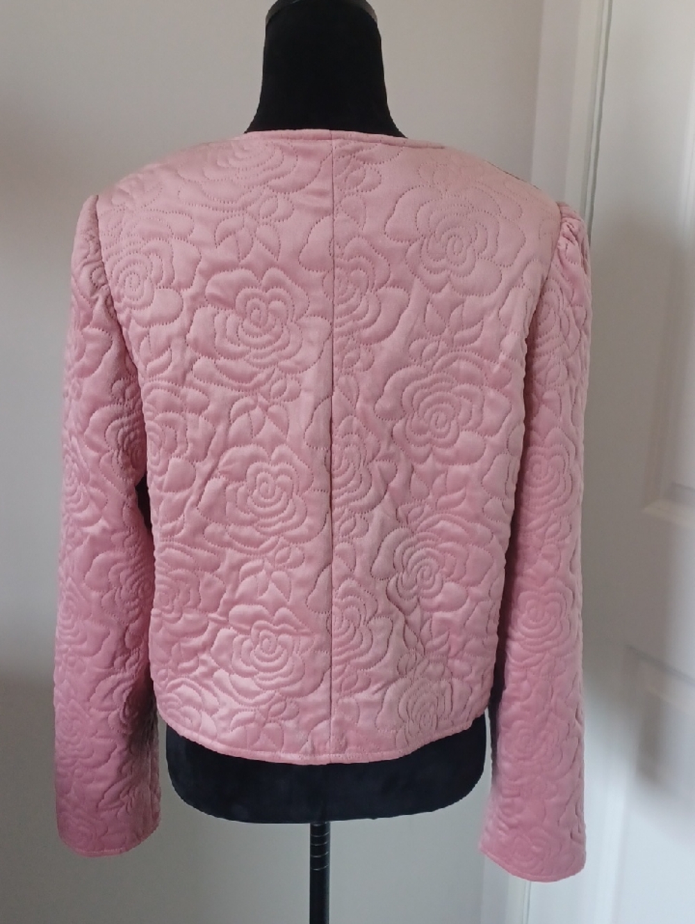 NWT ** Lait Collection Pink Velvet Quilted Jacket by American Heiress ** Size M - Picture 6 of 10
